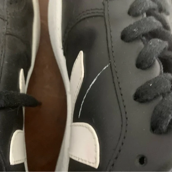 VEJA size 9 V-10 Black Leather White SolesFLAW**